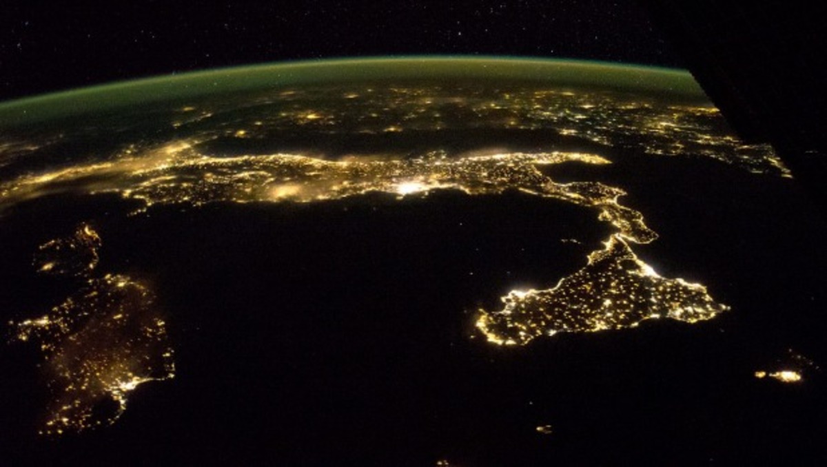 Έξι μήνες στο διάστημα σε… έξι λεπτά – Εντυπωσιακές εικόνες (VIDEO)