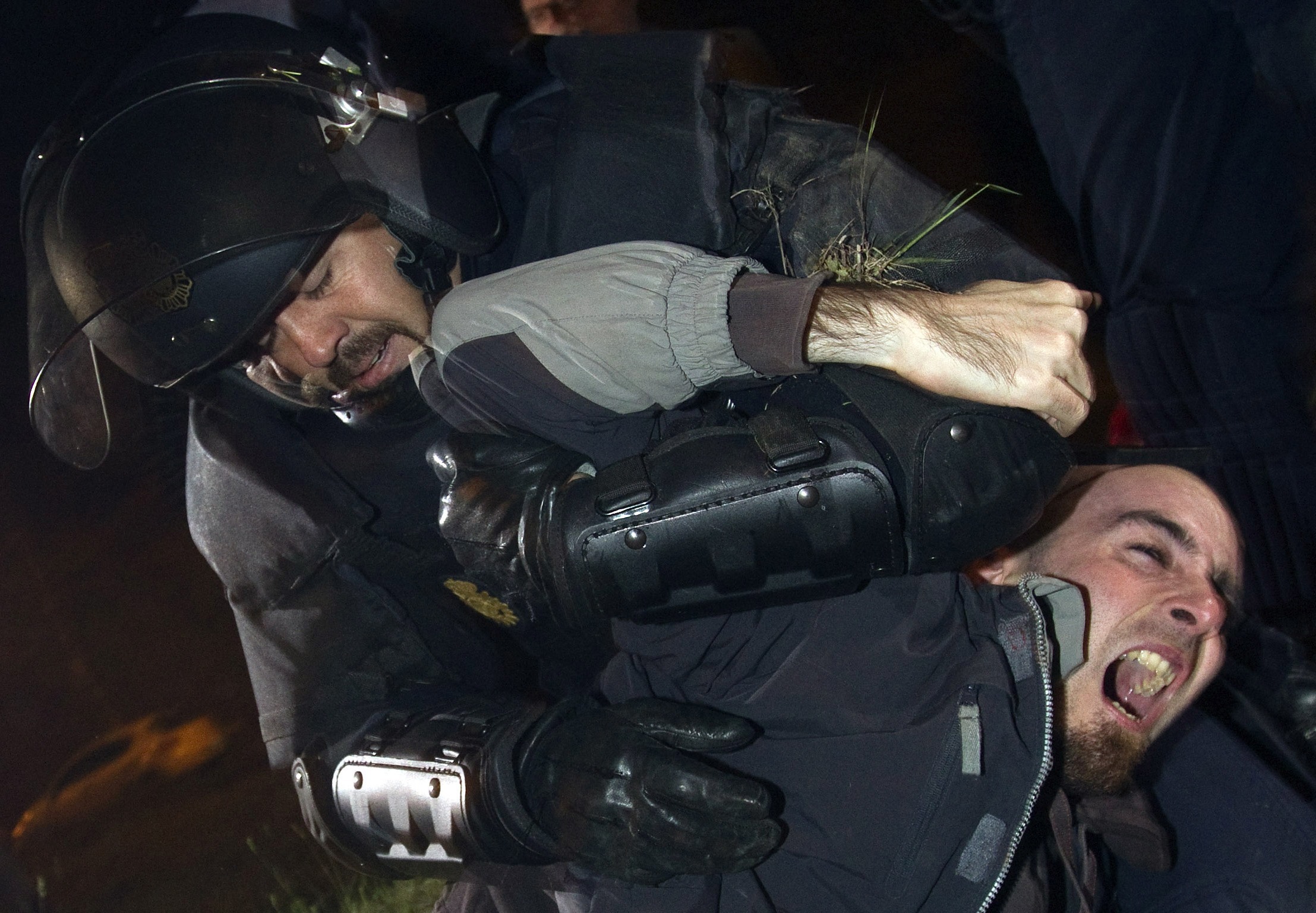 Γενική απεργία και ξύλο αστυνομικών-διαδηλωτών στην Ισπανία