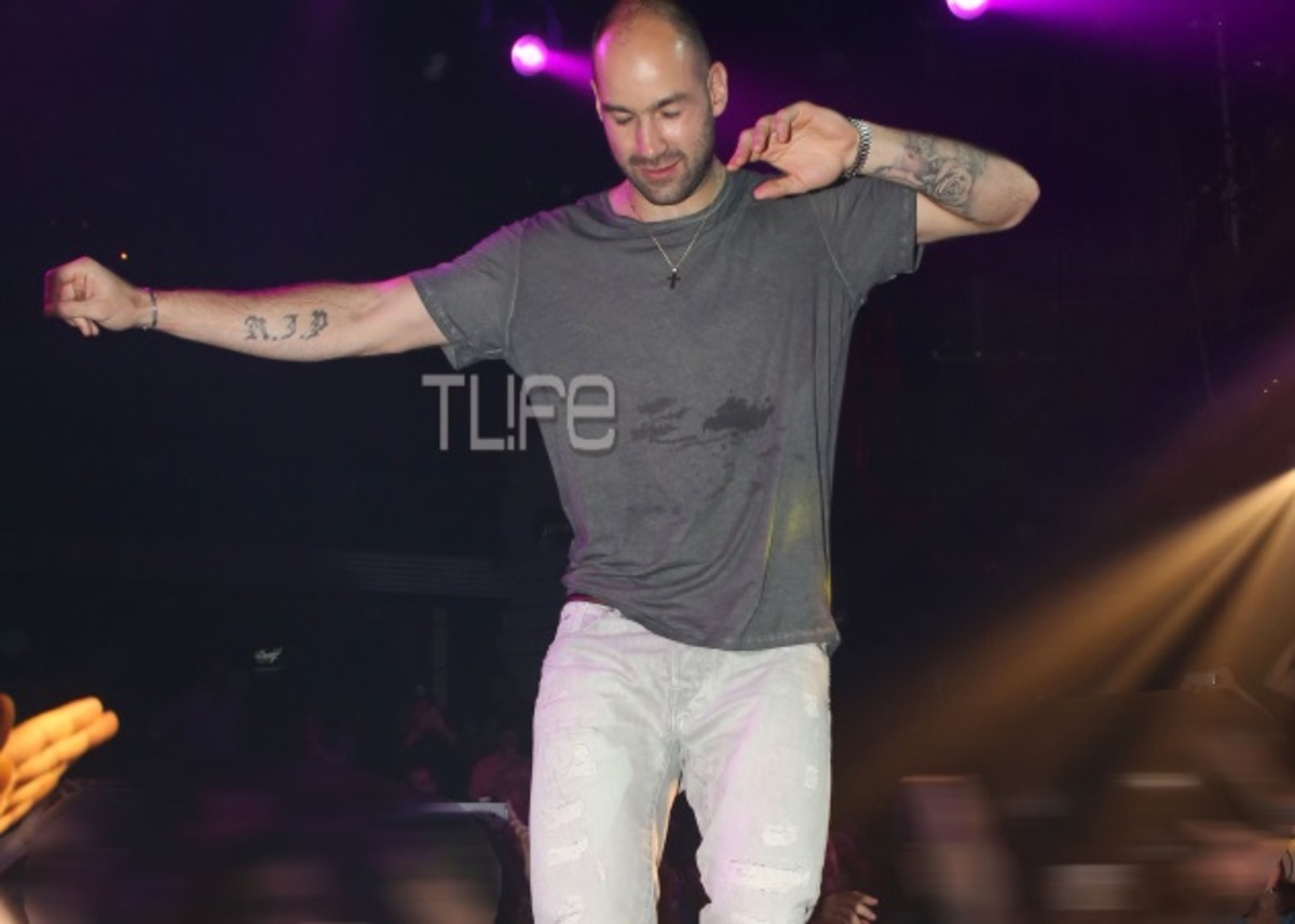 Καρέ καρέ το ζεϊμπέκικο του Σπανούλη