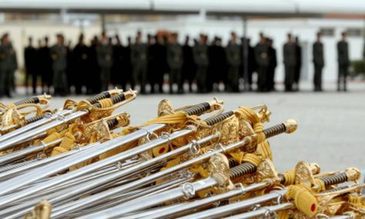 Αποκτήσαμε ακόμη 16 στρατηγούς με μια υπογραφή Παπούλια! Δείτε τα έγγραφα