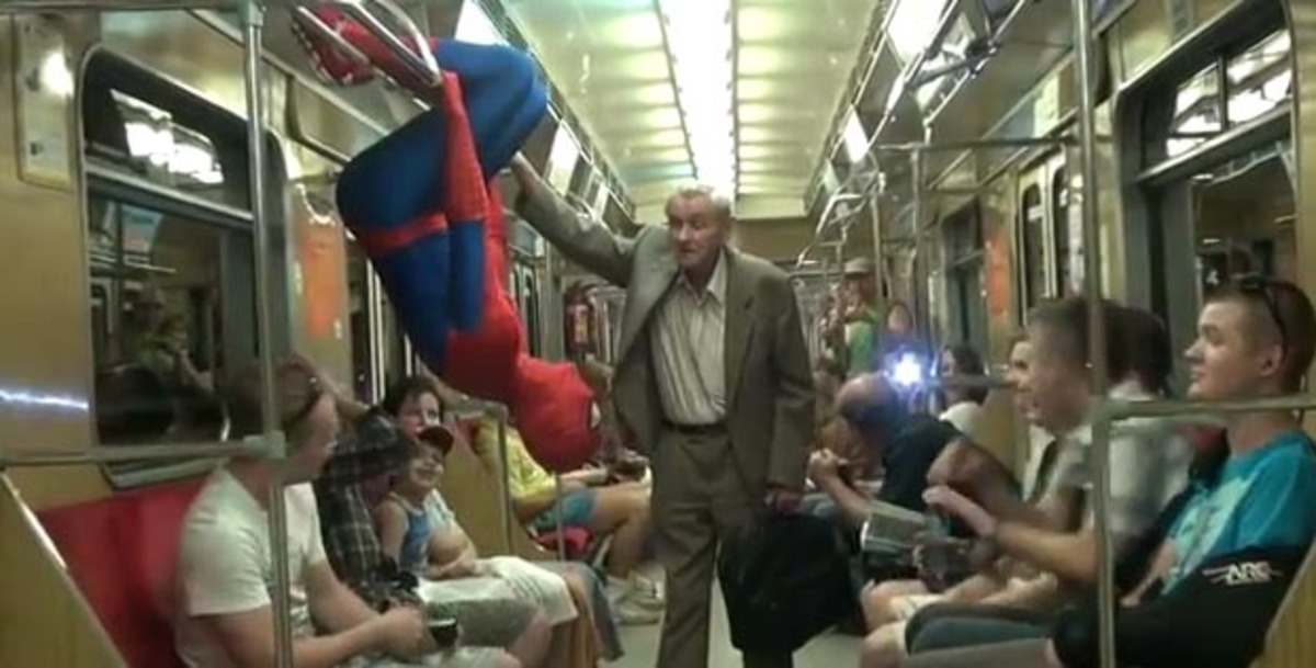 Η ντροπή των spiderman! Ξεκαρδιστικό video