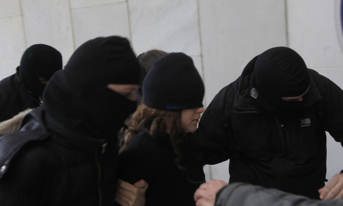 “Είμαι αναρχική” δήλωσε η 22χρονη Αγγελική – Ξεκινάει απεργία πείνας