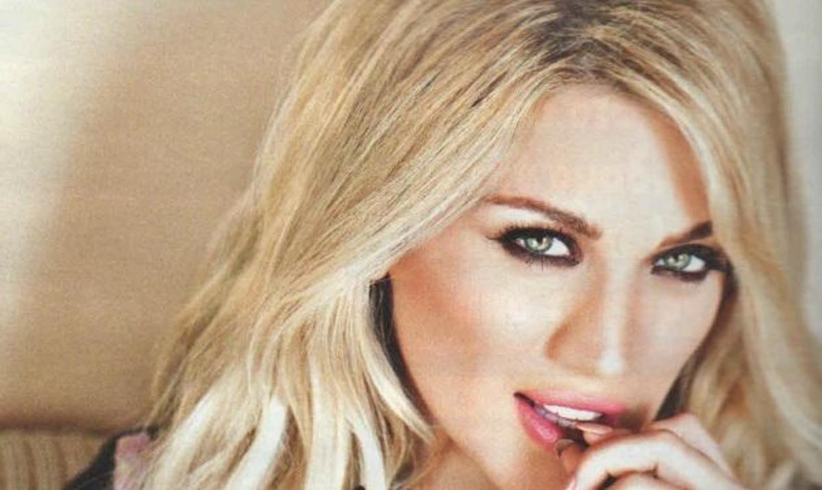 Η Κωνσταντίνα Σπυροπούλου είναι ίδια η μητέρα της! Δείτε την φωτογραφία απο τα παιδικά της χρόνια!