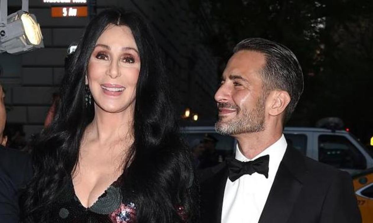 Cher: Κοσμική εμφάνιση σε Gala, πρώτη φορά μετά τις φήμες ότι αργοπεθαίνει