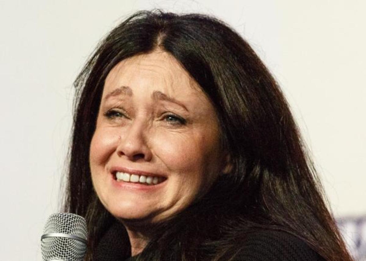 Aγνώριστη η Μπρέντα του Μπέβερλι Χιλς, ένα χρόνο μετά τη διάγνωση με καρκίνο