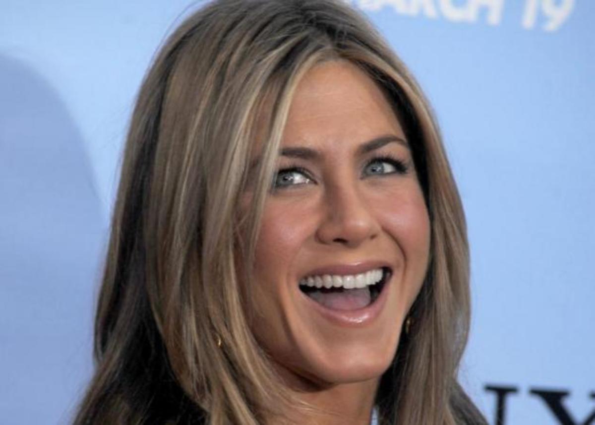 Η Jennifer Aniston… ξανθιά πλατινέ! Δες photo εδώ!