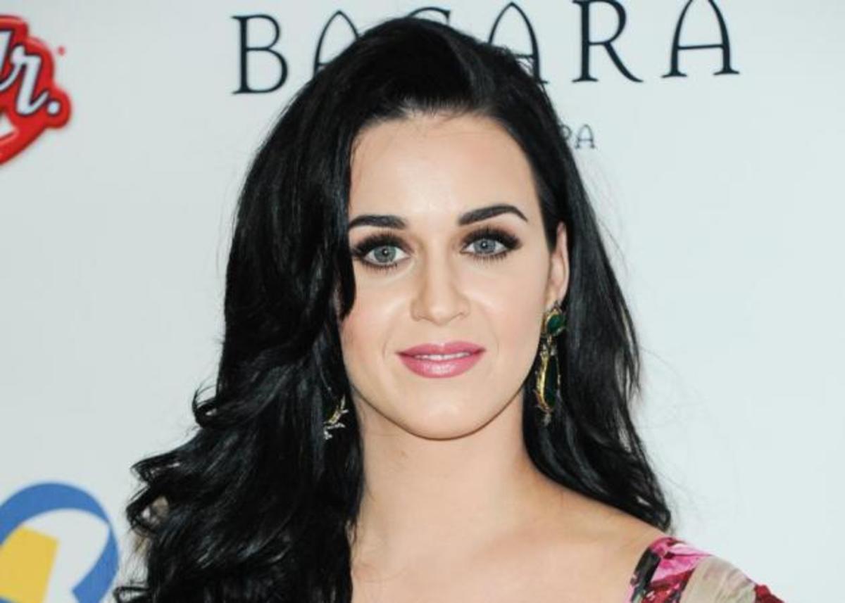 Η Katy Perry υπέγραψε με την Coty! Τι σημαίνει αυτό; Δες εδώ!