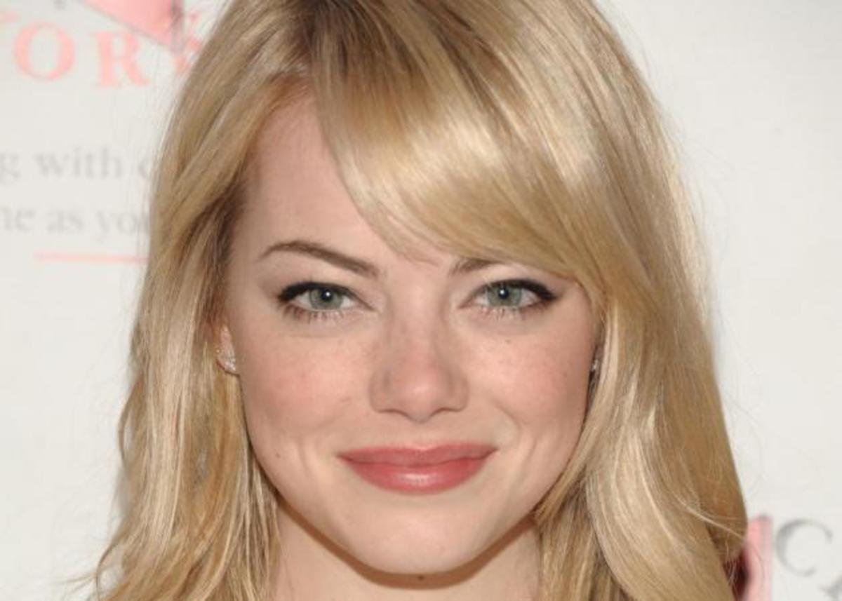 Emma Stone: επέστρεψε επιτέλους στο χρώμα που μας αρέσει!