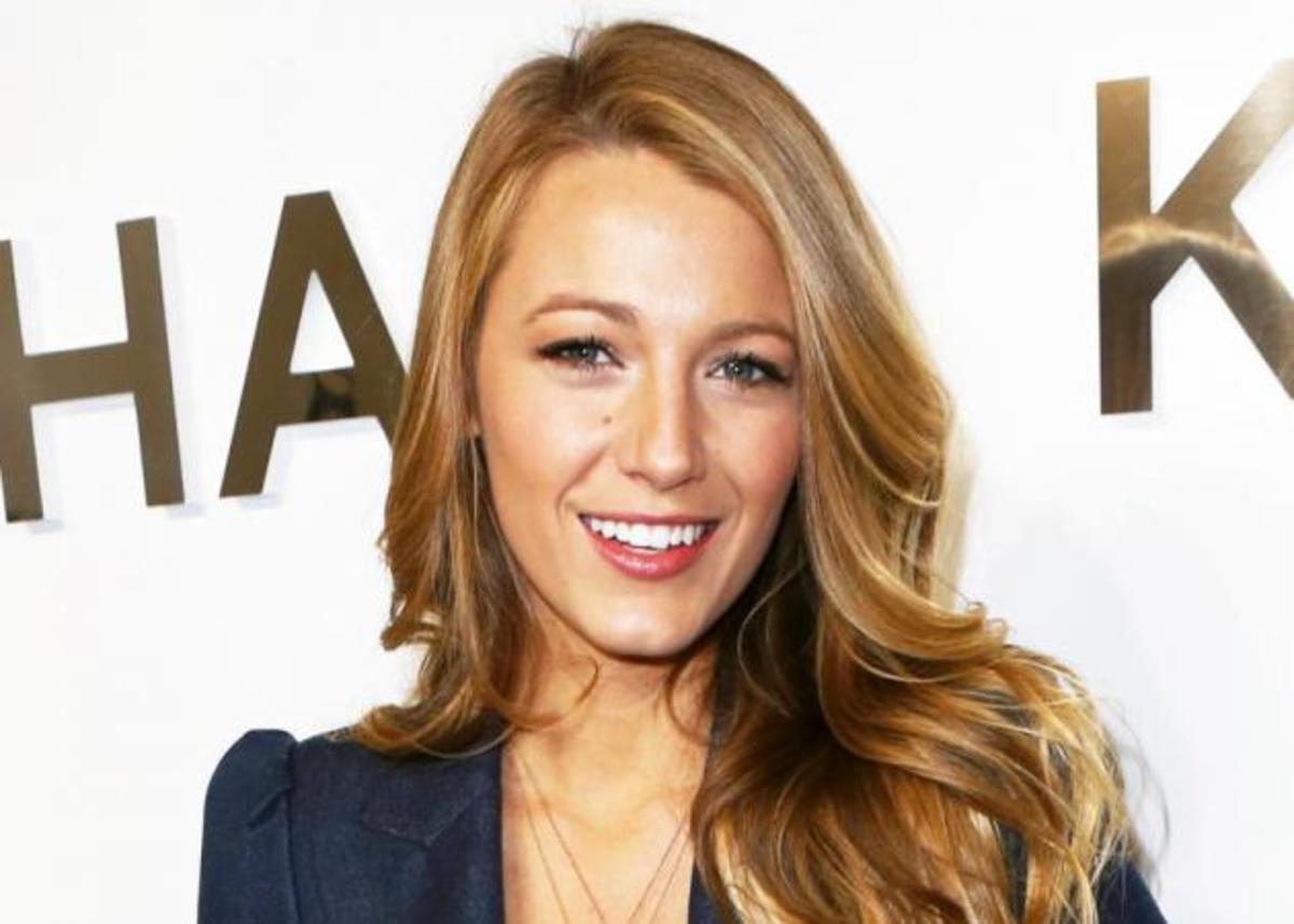 Η αστεία γκριμάτσα της Blake Lively για τα μαλλιά της!