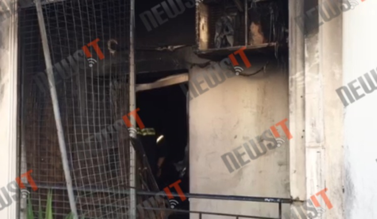 Φωτιά σε πολυκατοικία Πειραιά