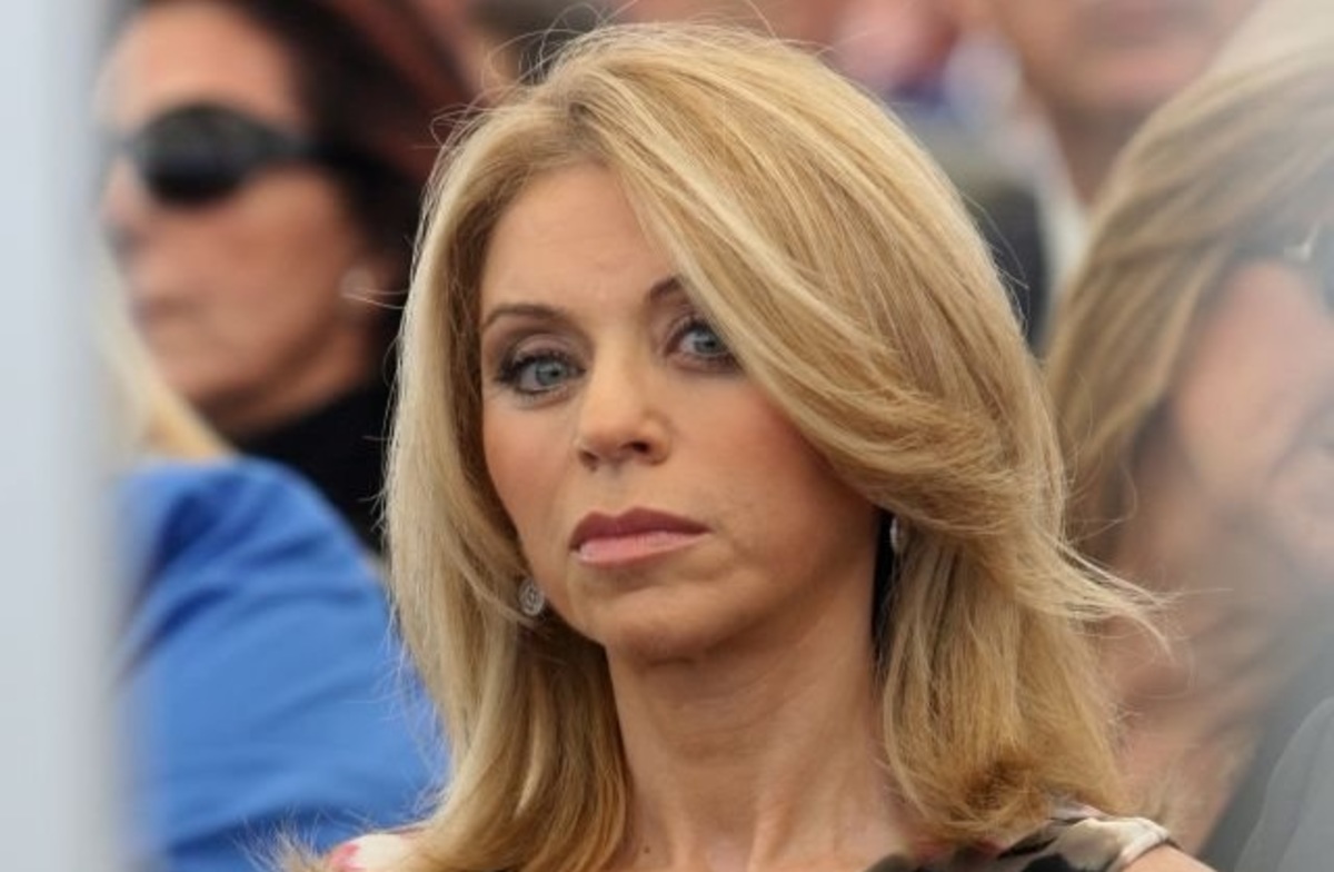 Ποιοι παρουσιαστές επιστρέφουν στη Δημόσια Τηλεόραση και τι γίνεται με την Έλλη Στάη