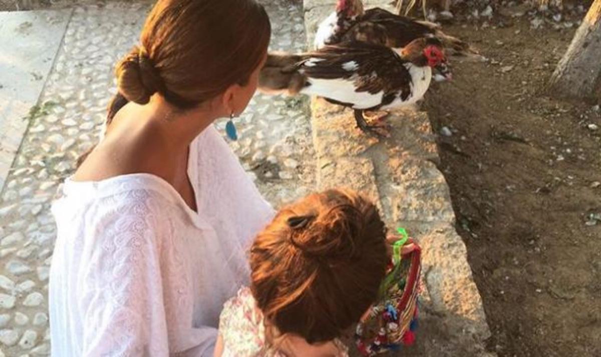 Η Σταματίνα Τσιμτσιλή σε τρυφερές στιγμές με την κόρη της!