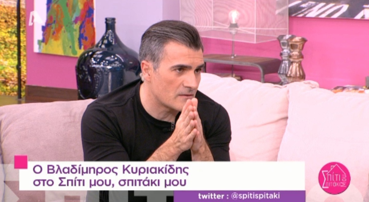 Είπαν τον Παύλο Σταματόπουλο “καραγκιόζη” δίχως να αντιληφθούν ότι τους άκουγε! Απίστευτο σκηνικό!