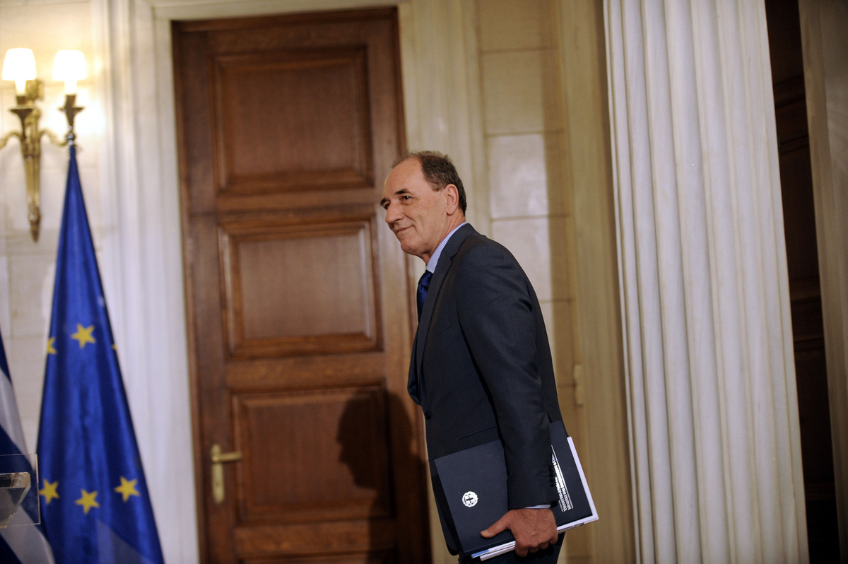 Πόθεν Έσχες: Νεα παράταση για Σταθάκη…