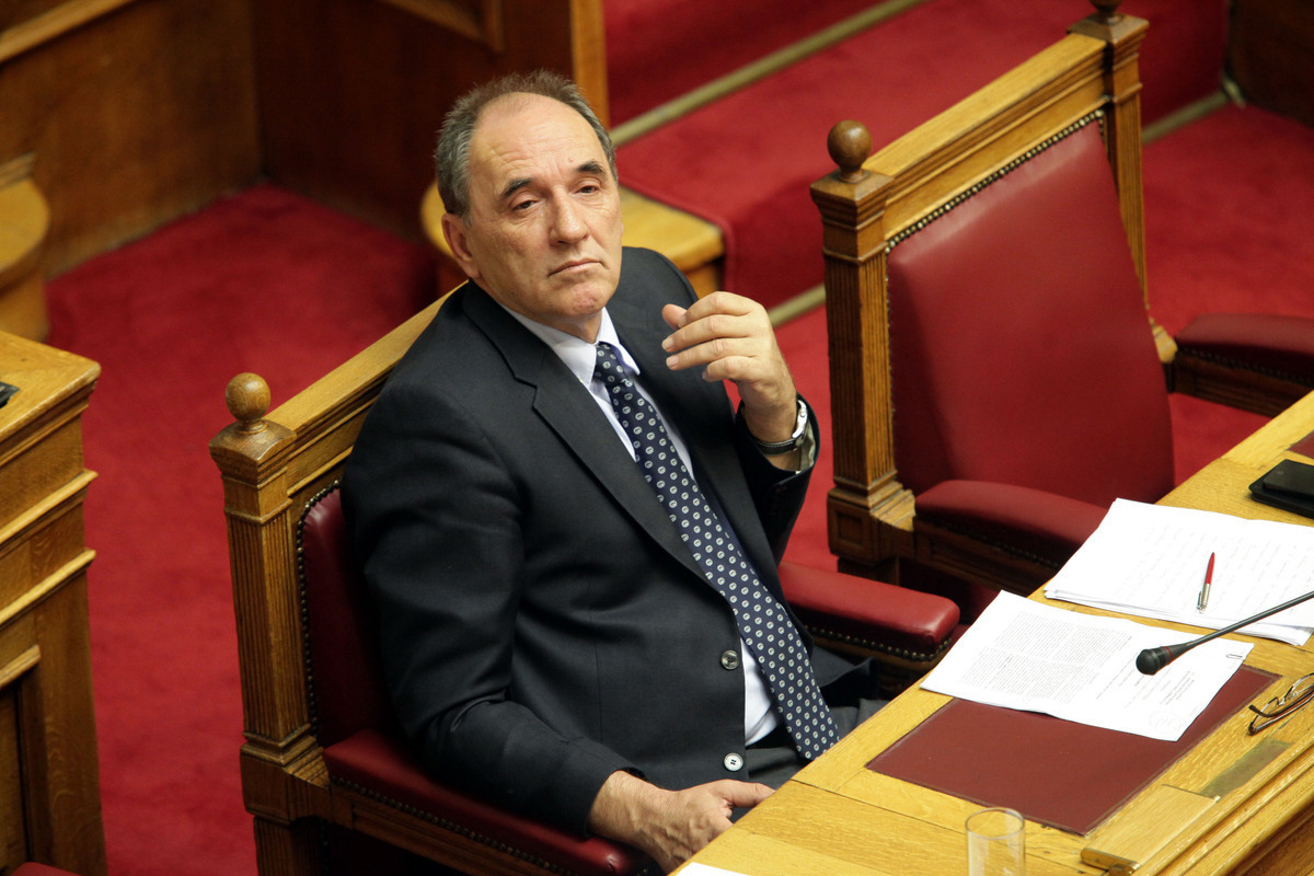 Σταθάκης: Στο τραπέζι της διαπραγμάτευσης ο ΟΛΠ