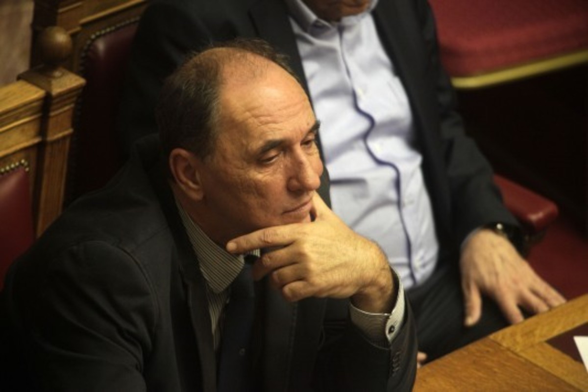 Σταθάκης: “Βλέπει” σταθεροποίηση της οικονομίας μετά το καλοκαίρι
