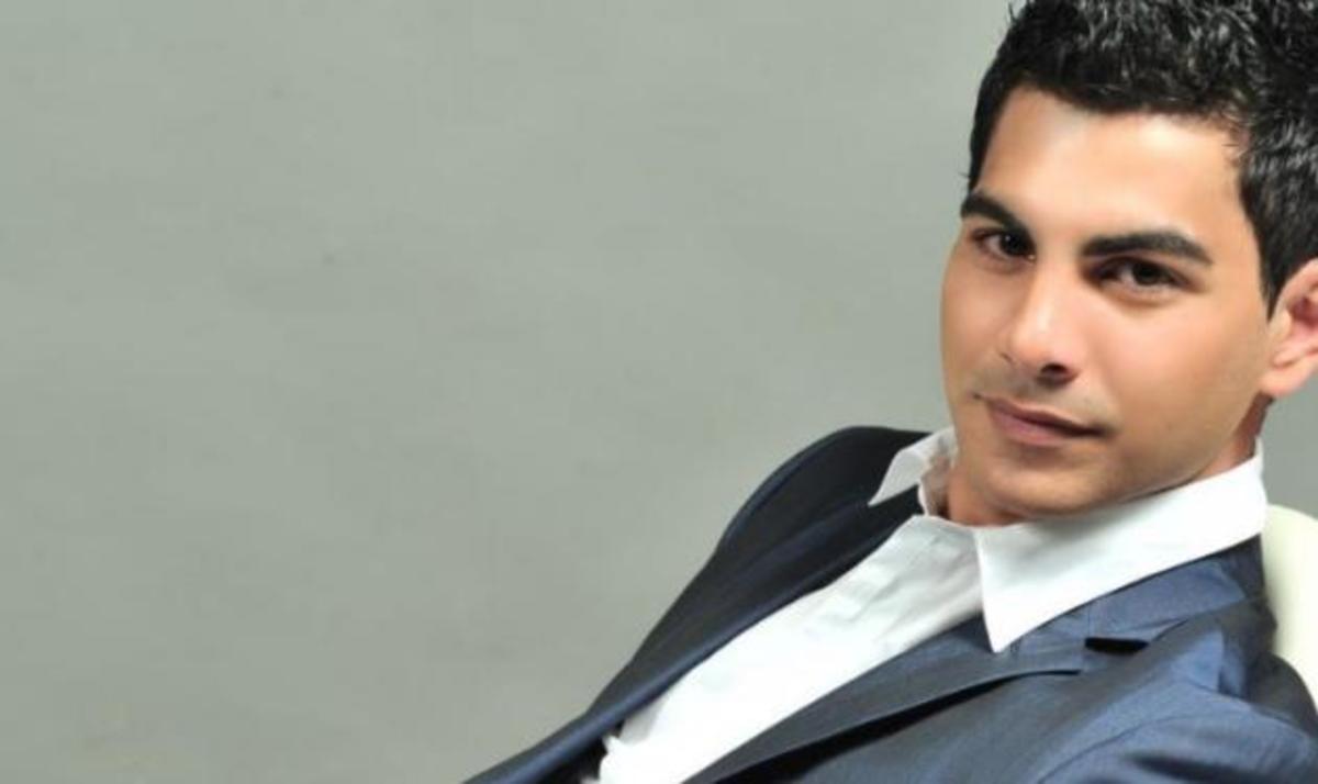 Ο Σταύρος Κωνσταντίνου αποκαλύπτει στη ”Μία” ποιος διέρρευσε τις γυμνές φωτογραφίες του στο διαδίκτυο