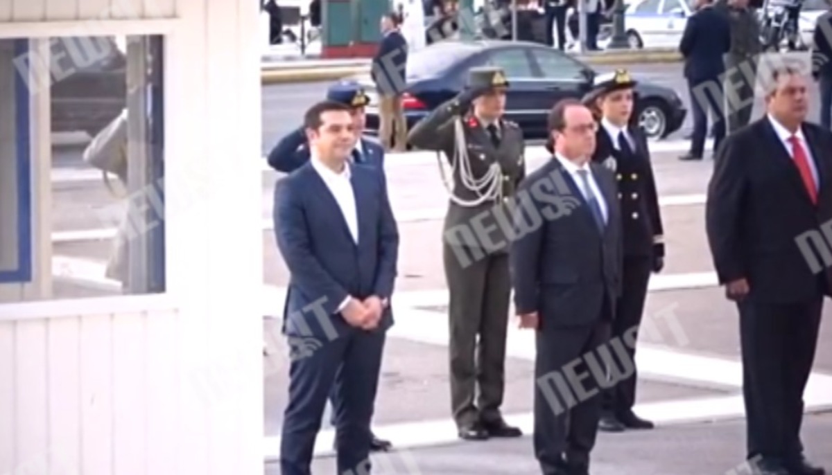 Κατάθεση στεφάνου από Ολάντ