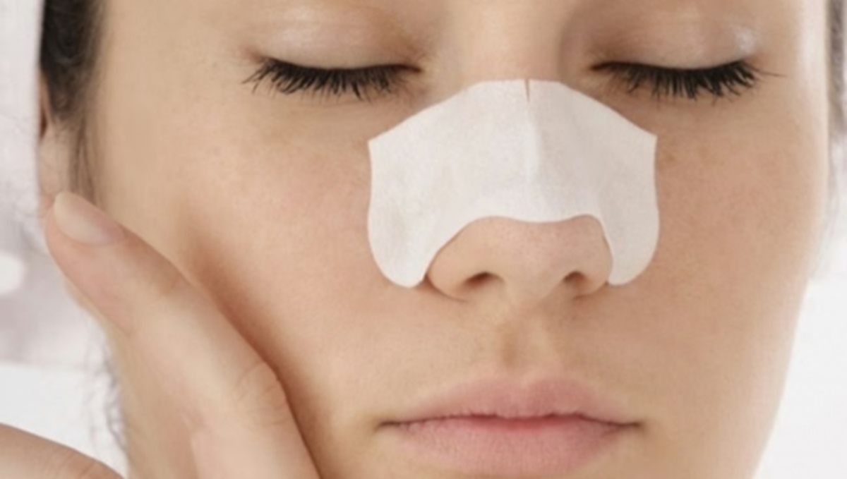 Πώς να απαλλαγείτε από τα μαύρα στίγματα στο πρόσωπο