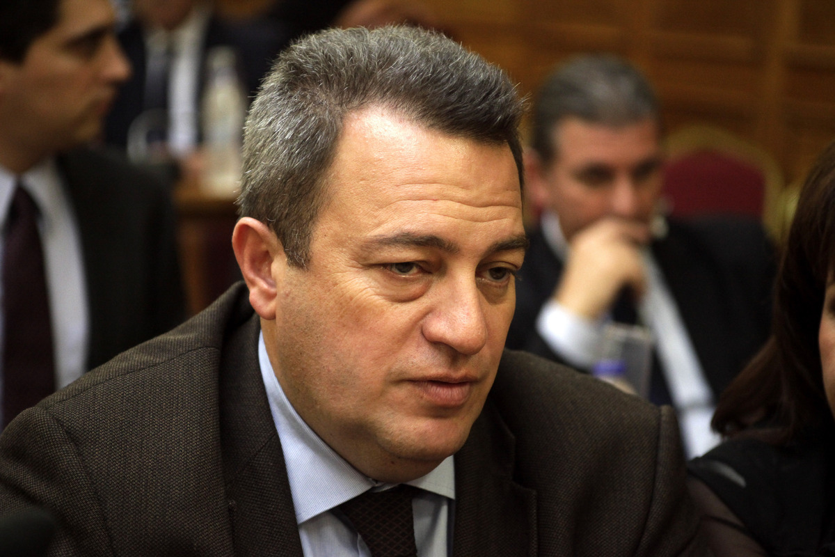 Έκτακτο συνέδριο ζήτησε και ο Στυλιανίδης που κατηγόρησε τους συμβούλους του Σαμαρά