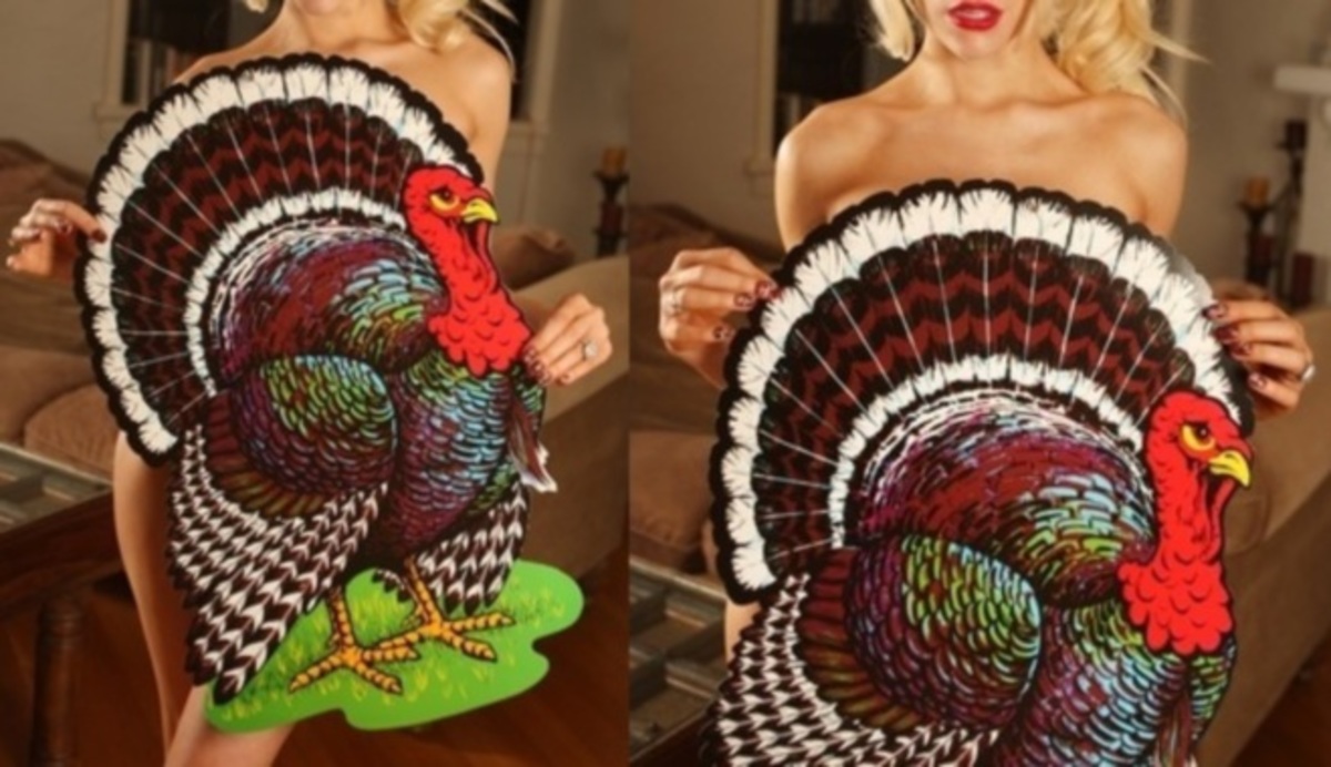 Ποιο κορίτσι του Hollywood φωτογραφήθηκε γυμνό για την Ημέρα των Ευχαριστιών;