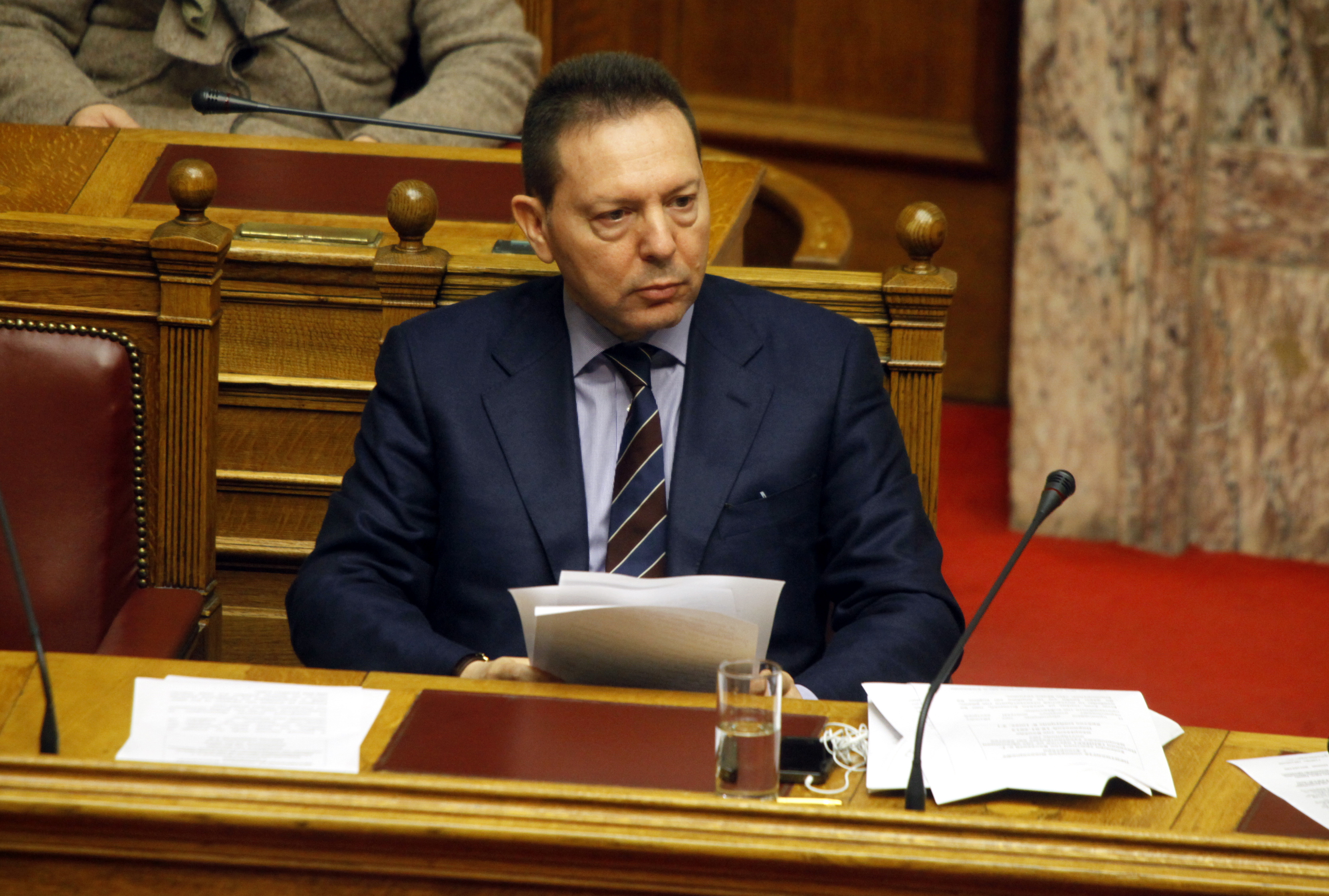 Ανοιχτό το ενδεχόμενο να μειωθεί το αφορολόγητο της βουλευτικής αποζημίωσης