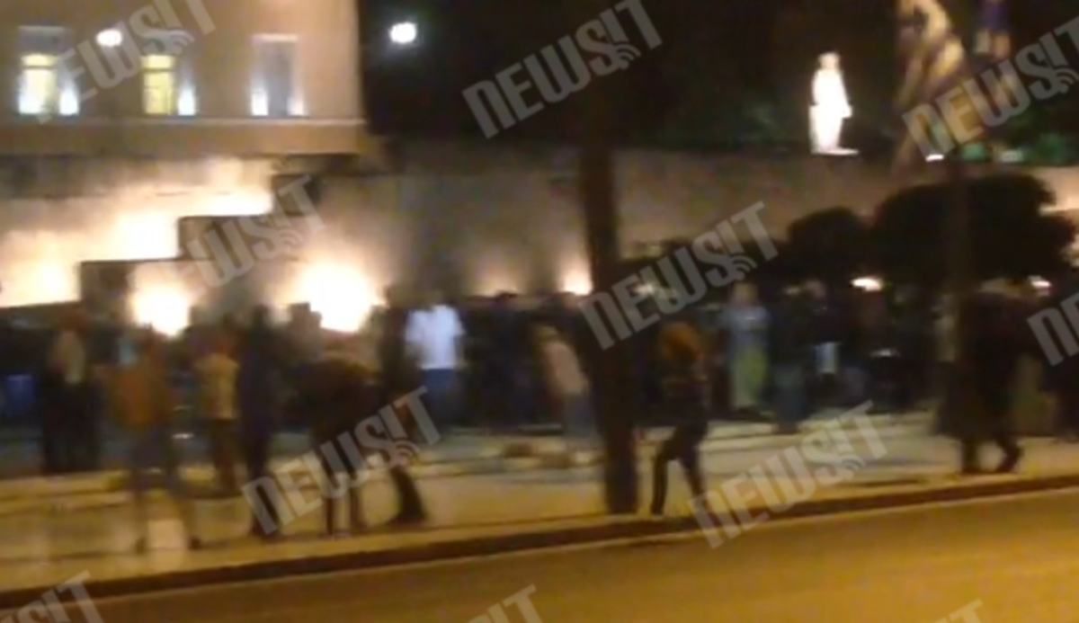 Αντιεξουσιαστές στον Άγνωστο Στρατιώτη