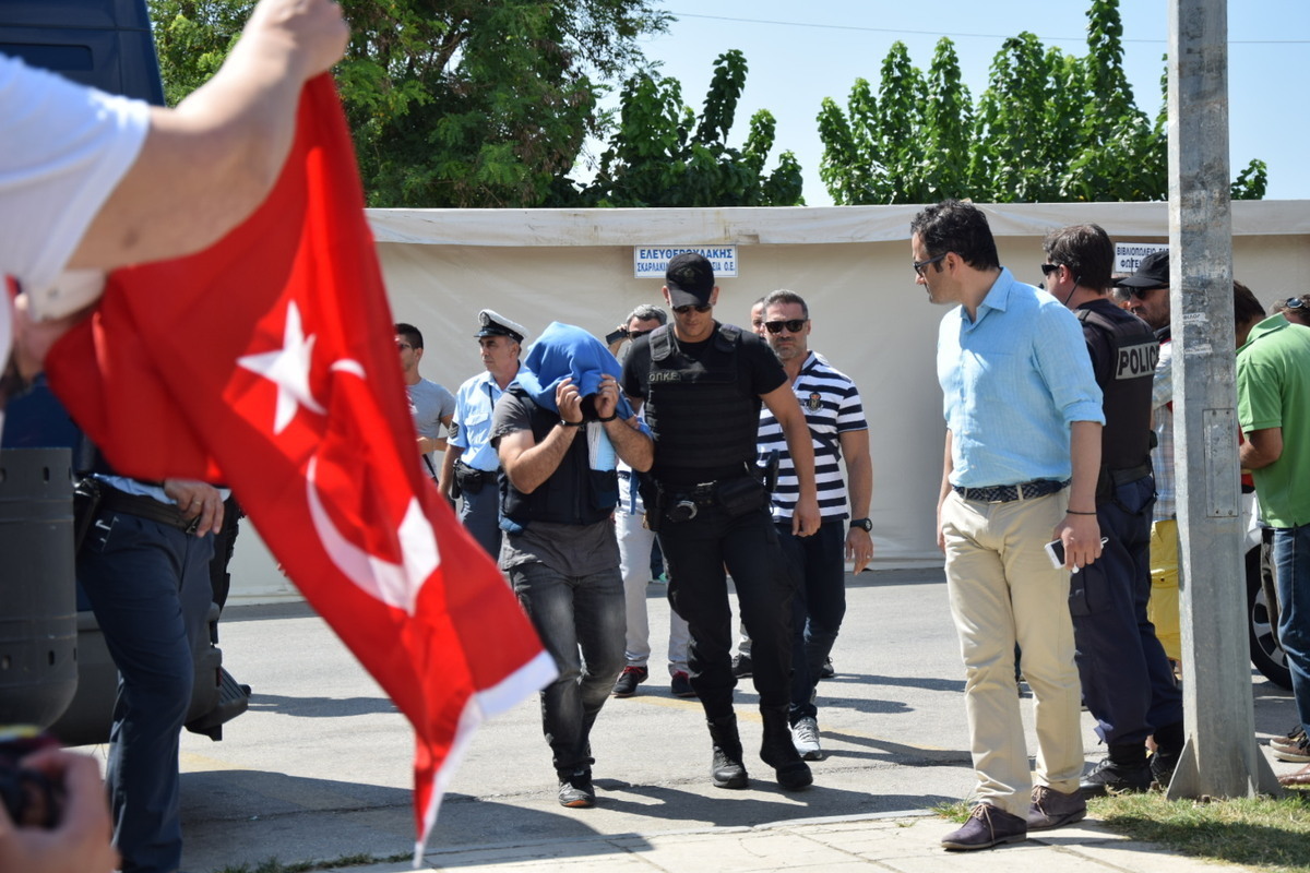 21/07/2016: Η δίκη των Τούρκων στρατιωτικών στο αυτόφωρο Μονομελές Πλημμελειοδικείο της Αλεξανδρούπολης - ΦΩΤΟ EUROKINISSI