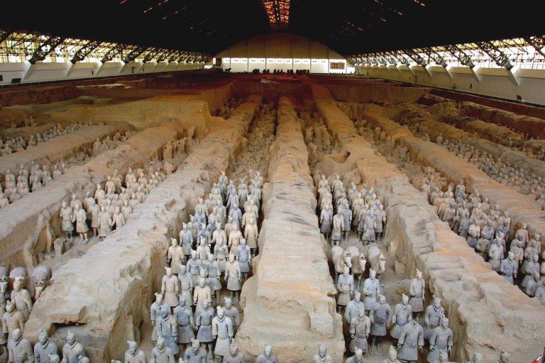 Κινέζα αρχαιολόγος: Γιατί πιστεύουμε ότι τον πήλινο στρατό τον έφτιαξαν αρχαίοι Έλληνες