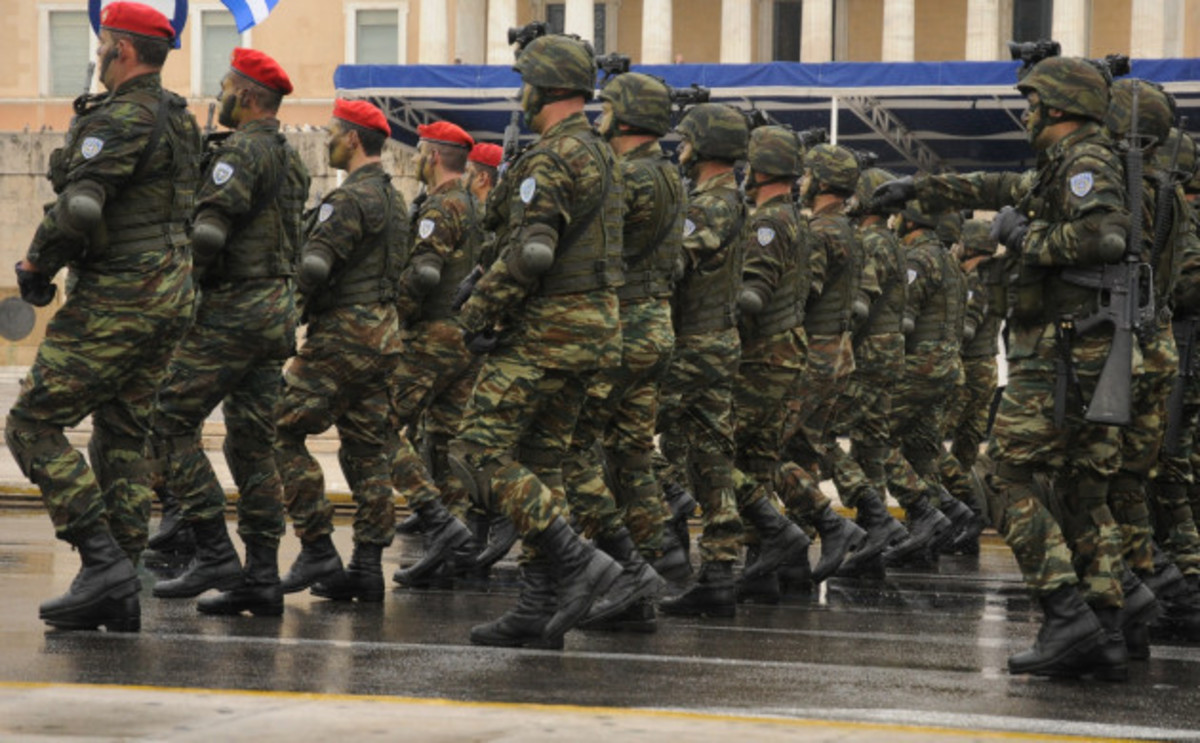 Νομοσχέδιο ΥΠΕΘΑ: Ποια θέματα στρατιωτικών μετατίθενται για τους επόμενους μήνες