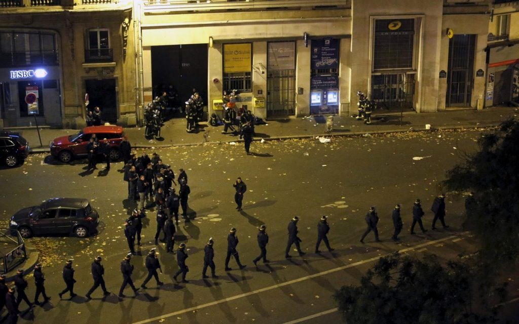 Παρίσι: Πνίγηκε στο αίμα το θέατρο Μπατακλάν – Πάνω από 100 νεκροί