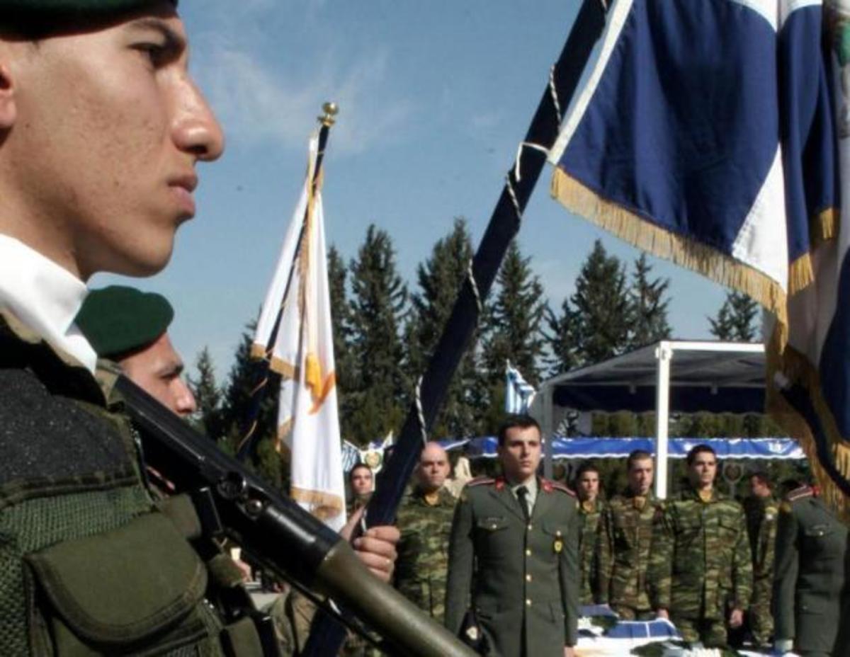 48% των στρατιωτικών δεν “βγάζει” ούτε το μισό μήνα με τον μισθό του