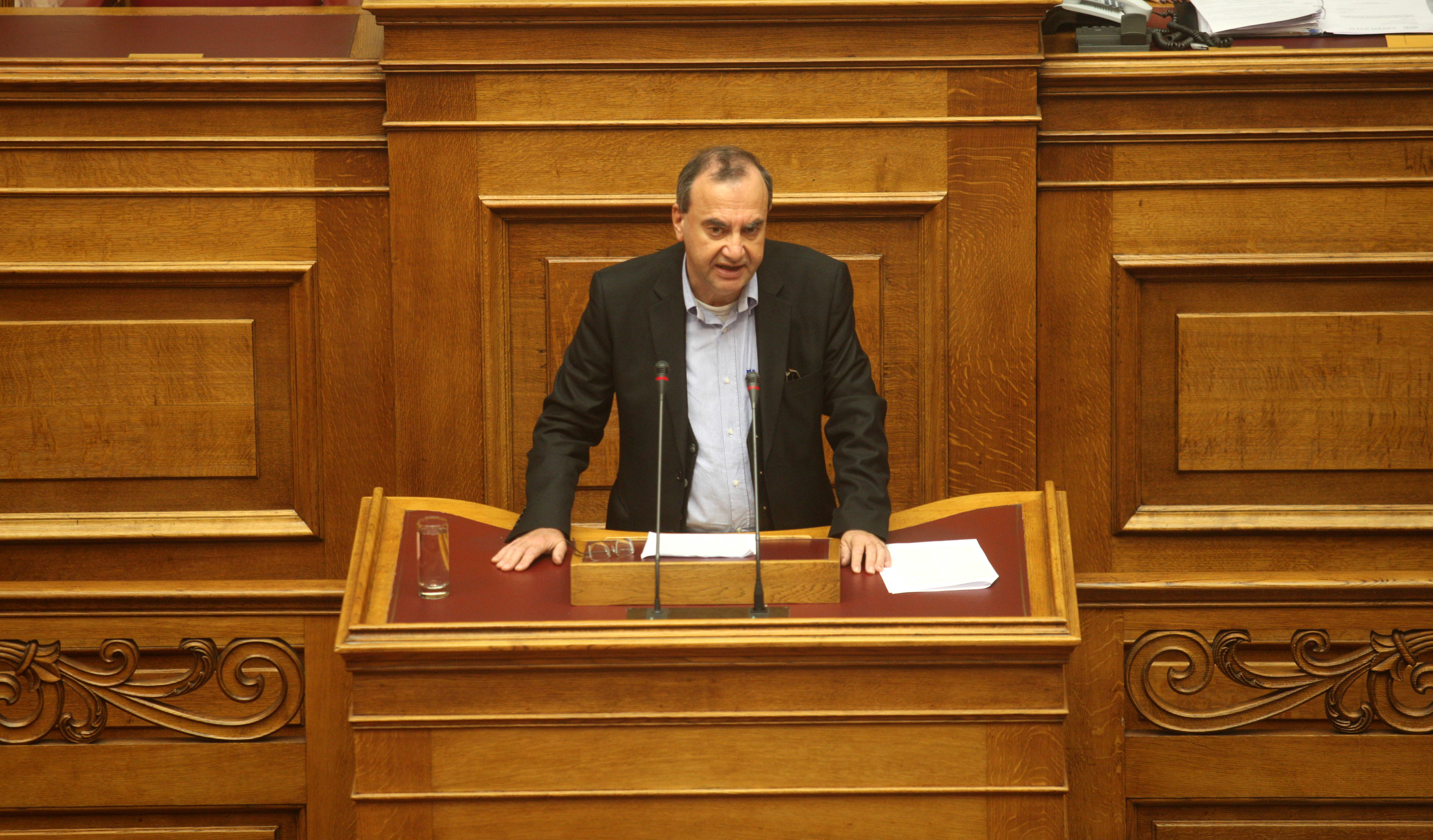 Σύλληψη Μαζιώτη: “Πόλεμος” κυβέρνησης – ΣΥΡΙΖΑ, με αφορμή τον Στρατούλη