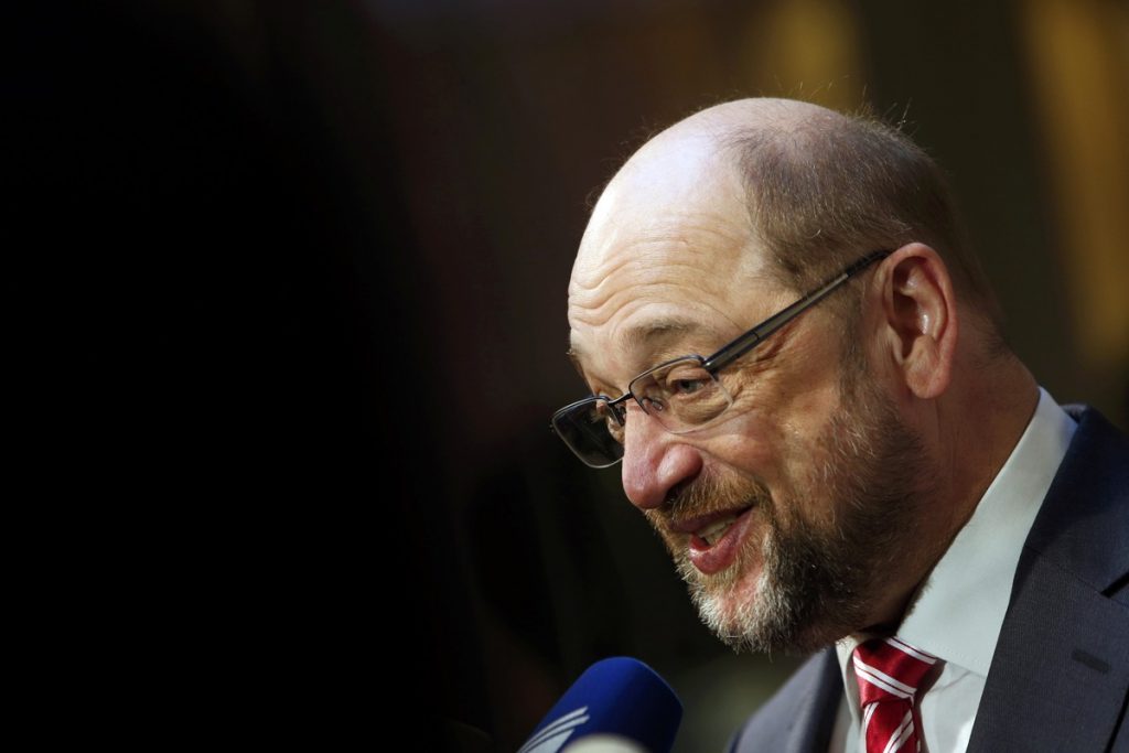 Σουλτς: Να δώσουμε στην ελληνική κυβέρνηση λίγο χώρο να ανασάνει