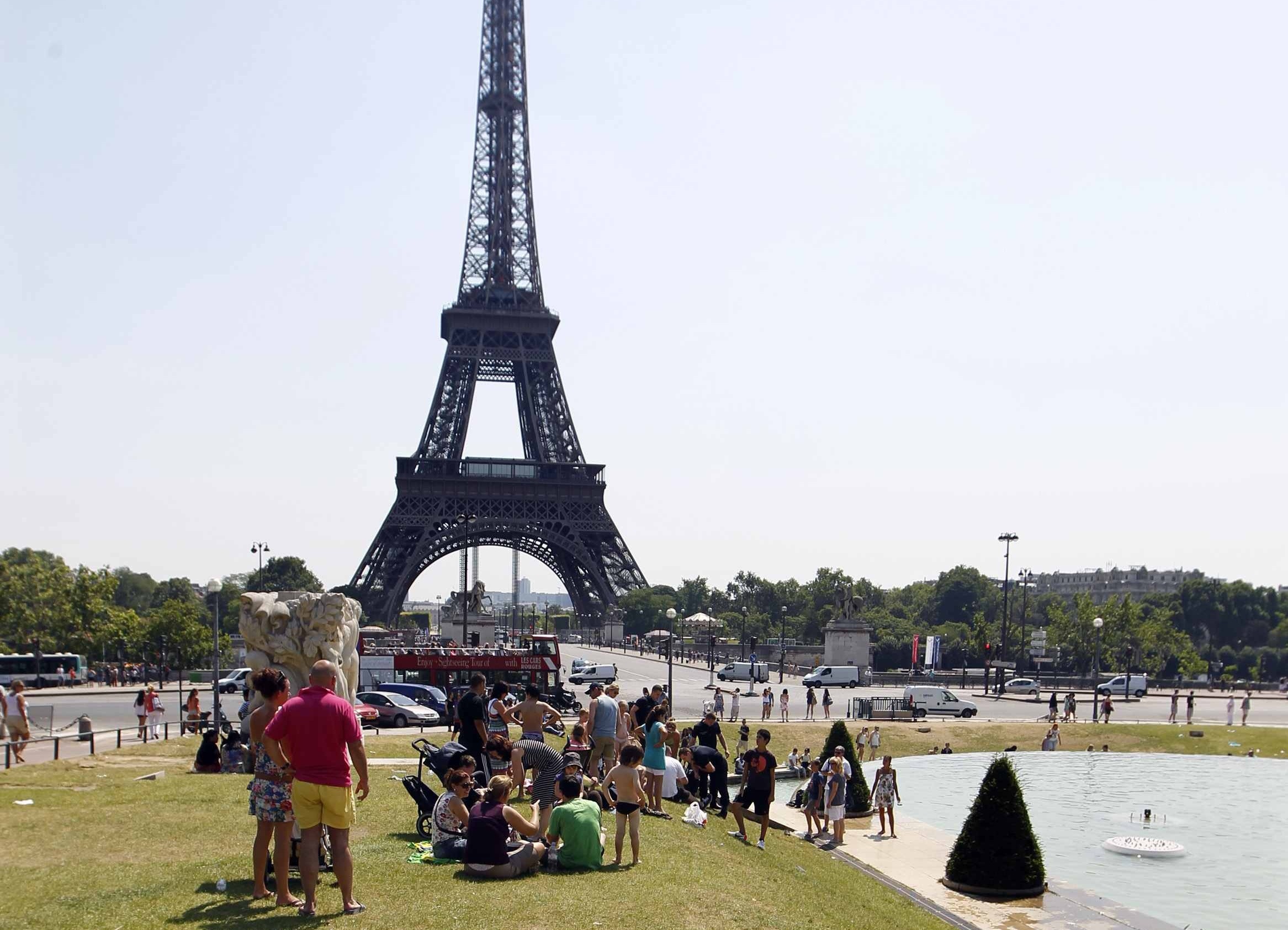 “Do you speak Touriste?” – Οδηγίες για συμπεριφορά προς τους τουρίστες