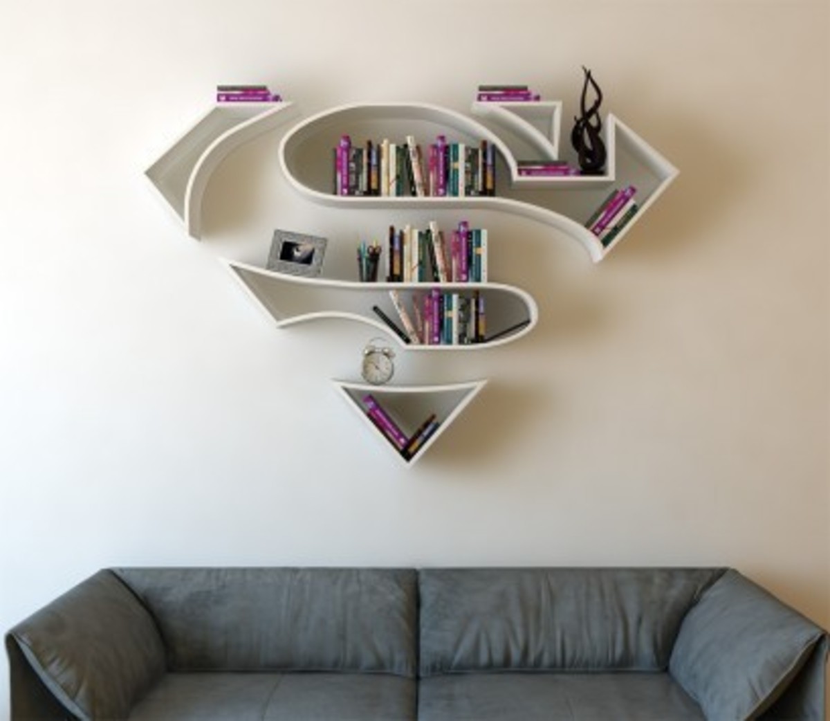 Μα ολόκληρος Superman… βιβλιοθήκη; Τούρκος με μεγάλη φαντασία! (ΦΩΤΟ)