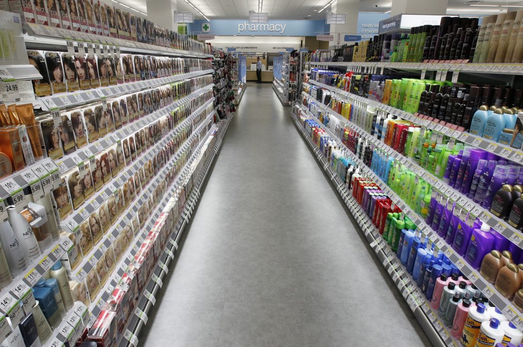 Ομαδικά ψωνίζουν οι Ιταλοί για να τους έρχεται πιο φθηνά