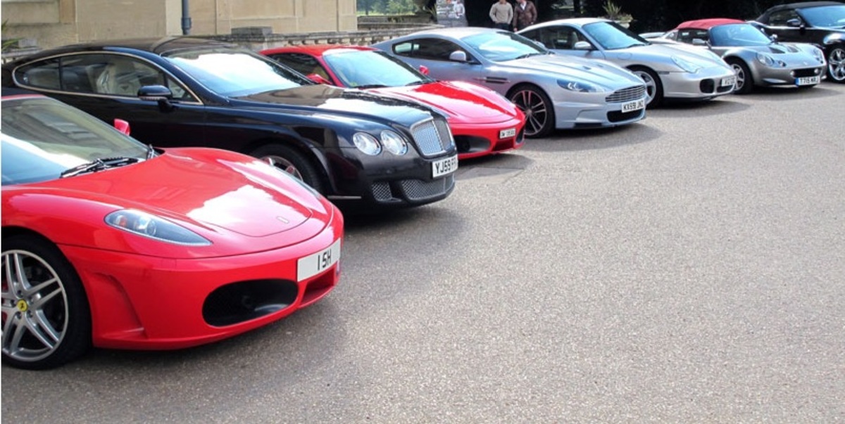 18 συλλήψεις σε κέντρα διασκέδασης γιατί έκαναν πάρκινγκ δημόσιους χώρους