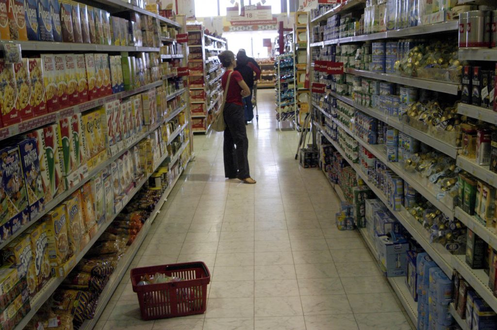 Νέα νομοθεσία σχετικά με τη σήμανση των τροφίμων για την προστασία των καταναλωτών