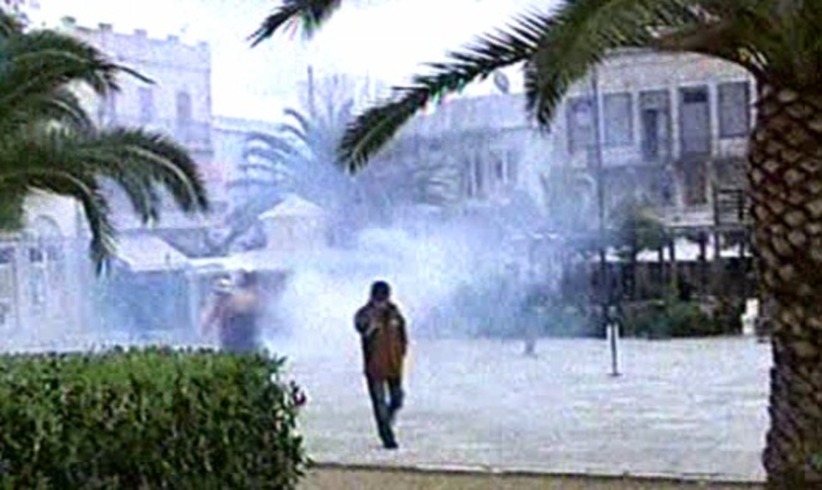 Ένταση στην επίσκεψη Παπανδρέου στη Σύρο