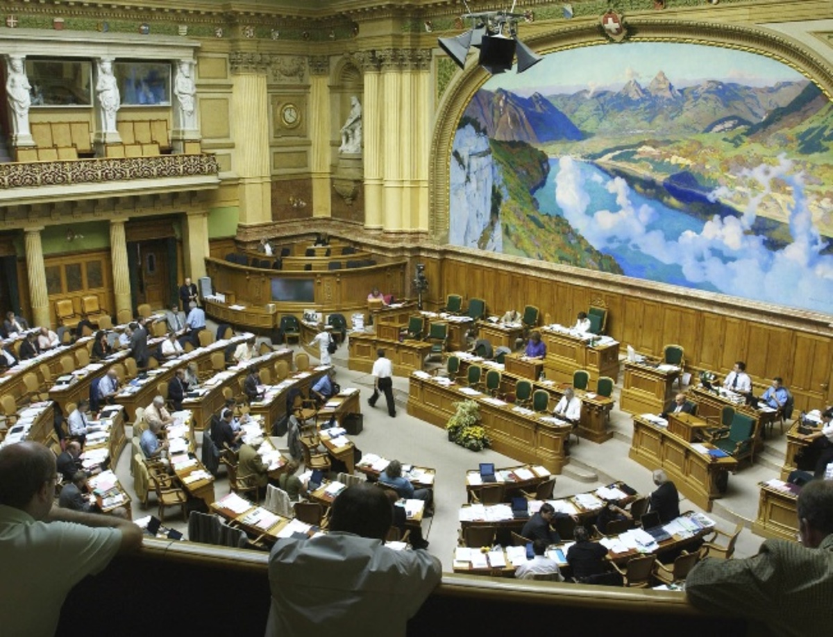 Η Ελβετία δίνει στοιχεία για φοροφυγάδες άλλων χωρών
