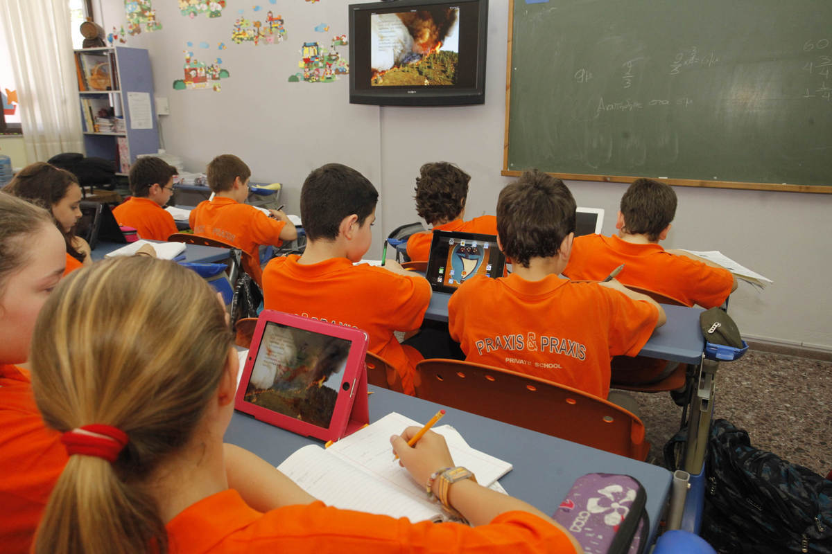 ΦΠΑ 23%: Απαγορευμένο είδος η Παιδεία! Δίδακτρα – φωτιά για Ιδιωτικά Σχολεία, Κολλέγια και ΙΕΚ – Έως και 2.000€ η επιβάρυνση ανα μαθητή!