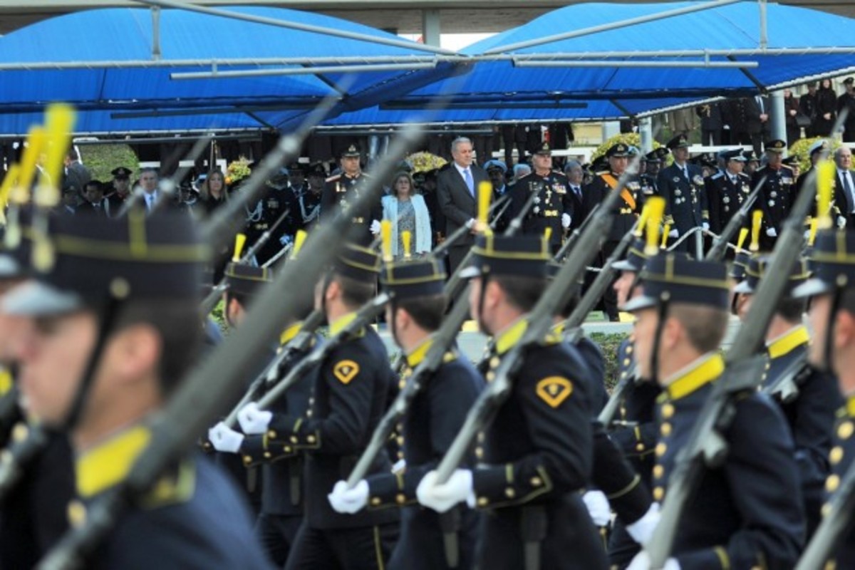 Όλη η προκήρυξη για την εισαγωγή στις Στρατιωτικές Σχολές – Δείτε τι προβλέπει