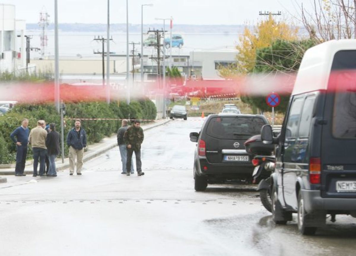 Αποκλειστικές φωτογραφίες από την κινητοποίηση της αστυνομίας έξω από την γερμανική σχολή