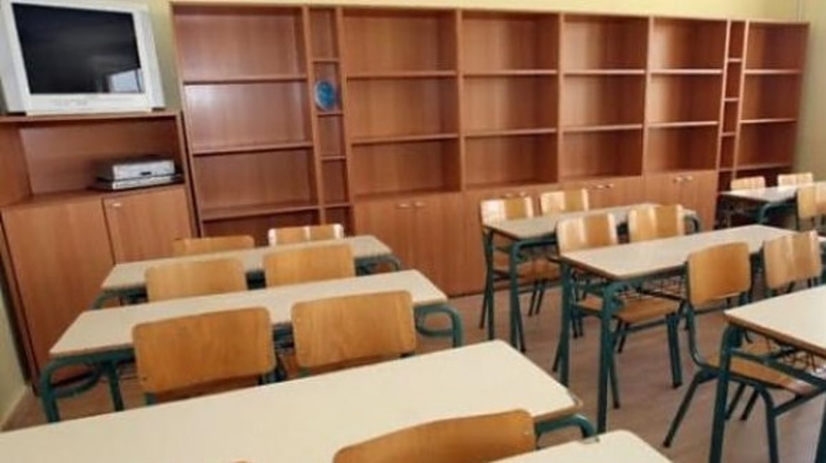 Απλήρωτοι για δύο μήνες συμβασιούχοι καθηγητές και δάσκαλοι