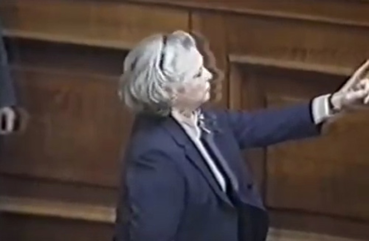 Άννα Συνοδινού: Το ιστορικό επεισόδιο με την Μαρίνα Δίζη στην Βουλή! ΒΙΝΤΕΟ