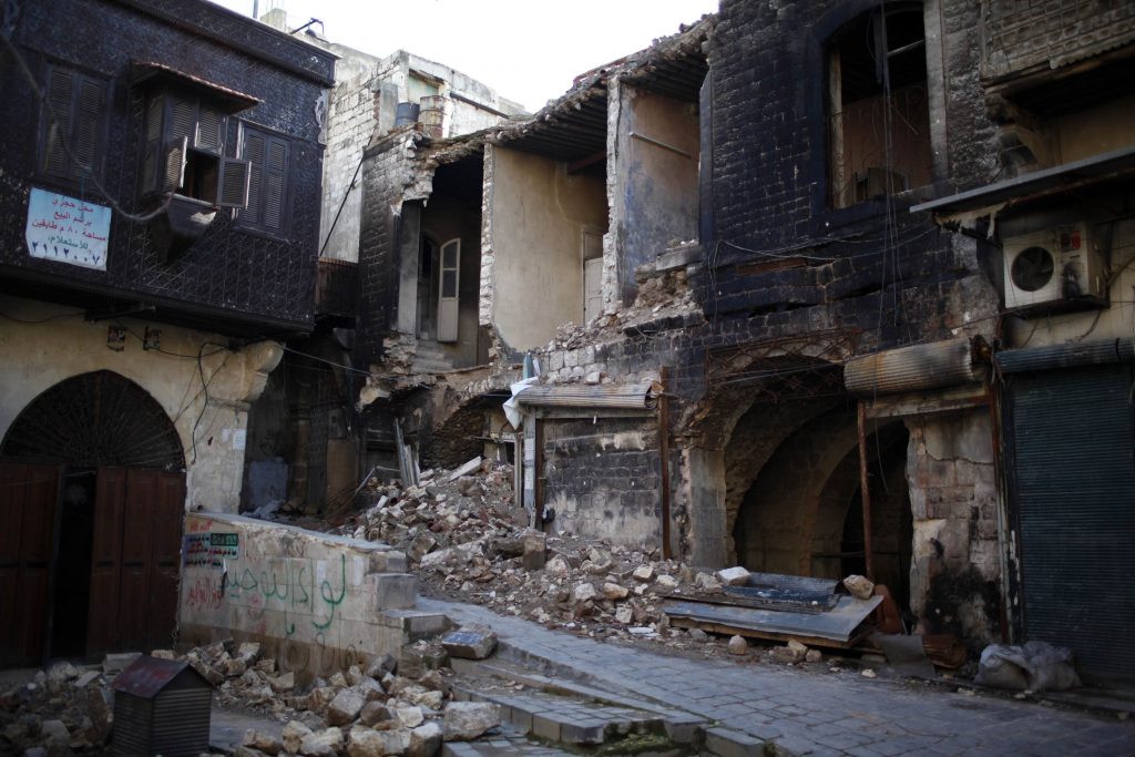 Συρία: Αεροπορικές επιδρομές κοντά στη Δαμασκό – Ένας νεκρός, δεκάδες τραυματίες