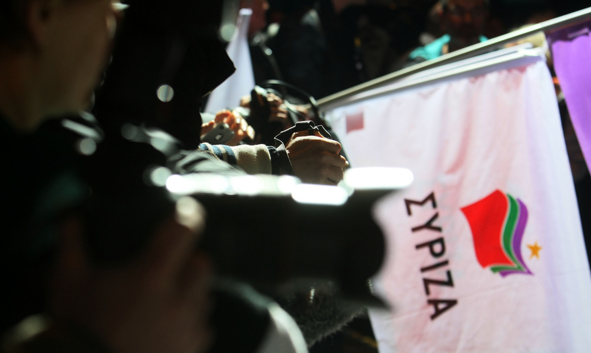 Φήμες για συνάντηση Τσίπρα – Λαφαζάνη – Τη Δευτέρα συνεδριάζει εκ νέου η ΠΓ του ΣΥΡΙΖΑ