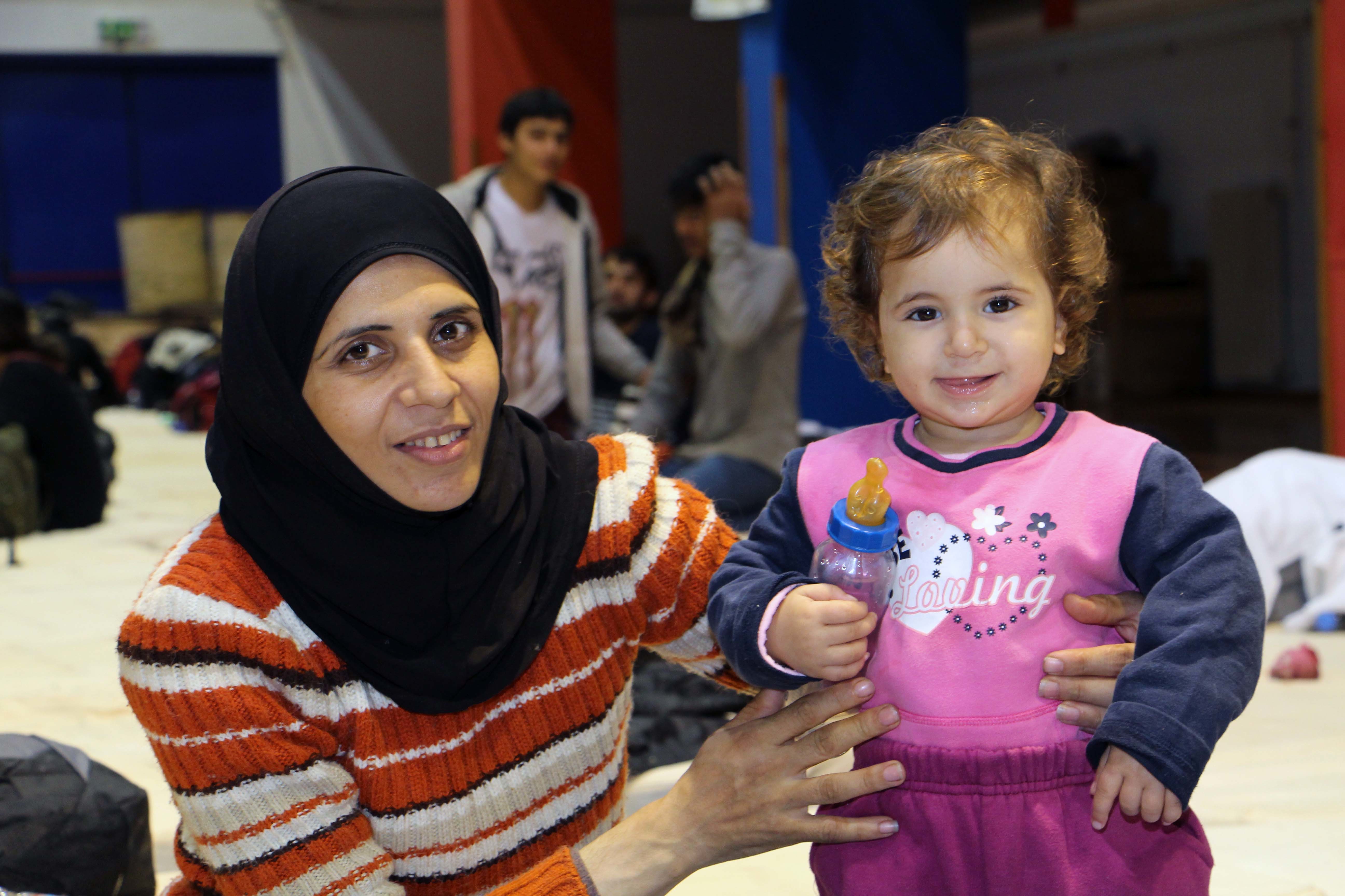 Από την Ιεράπετρα στον Πειραιά και από εκεί… αφημένοι στη μοίρα τους – Σύροι πρόσφυγες περιπλανιόταν στη Δραπετσώνα