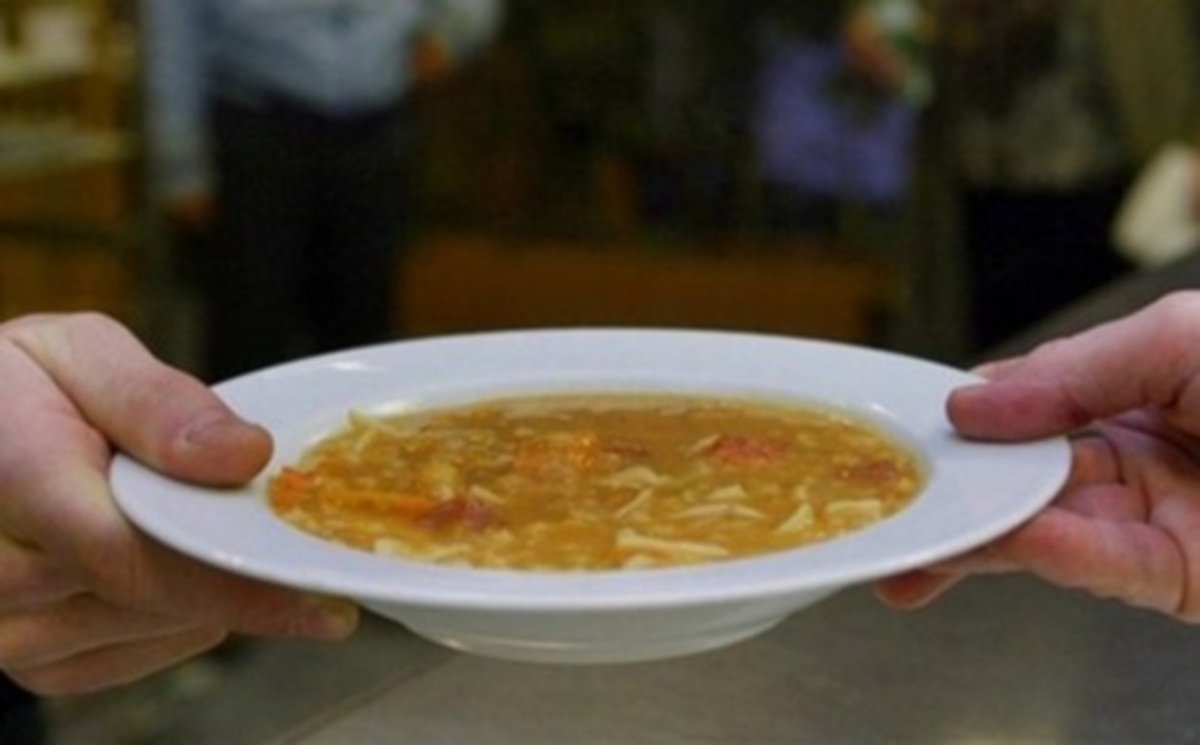 Γνωστοί ηθοποιοί κρυφά στα συσσίτια επειδή χτυπήθηκαν από την κρίση!